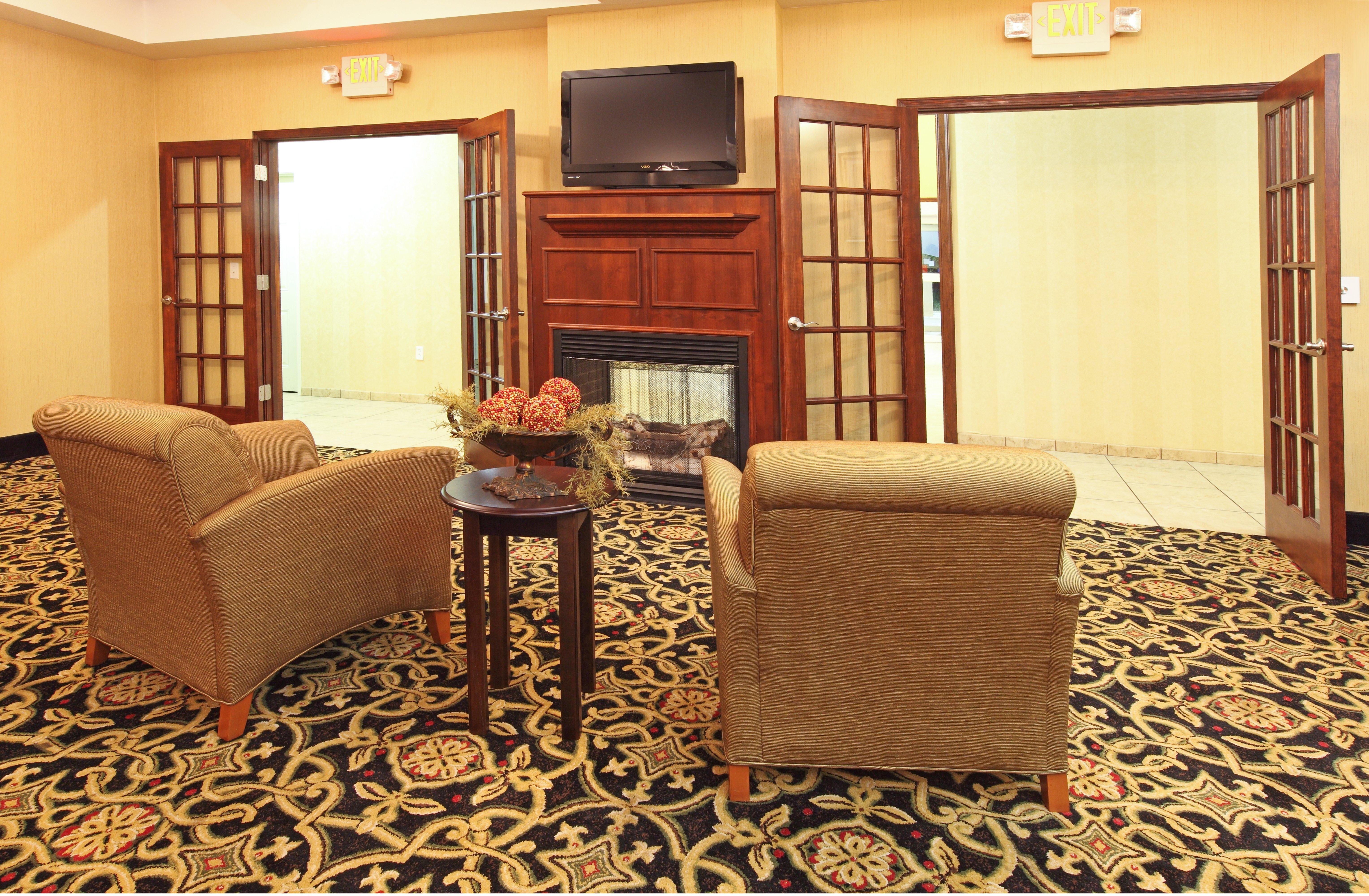 Holiday Inn Express Hotel & Suites Clarksville Exterior foto