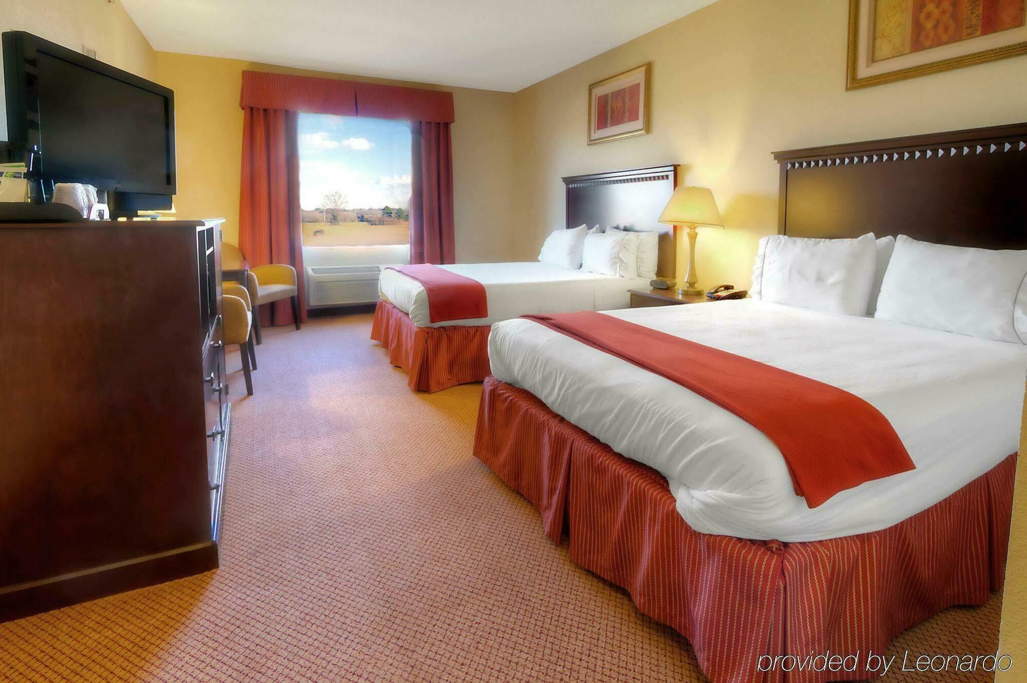 Holiday Inn Express Hotel & Suites Clarksville Exterior foto